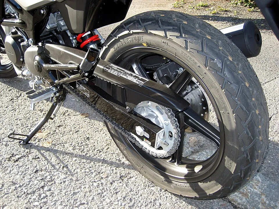 Honda VTR250 뒷바퀴 체인과 스프로킷 위치